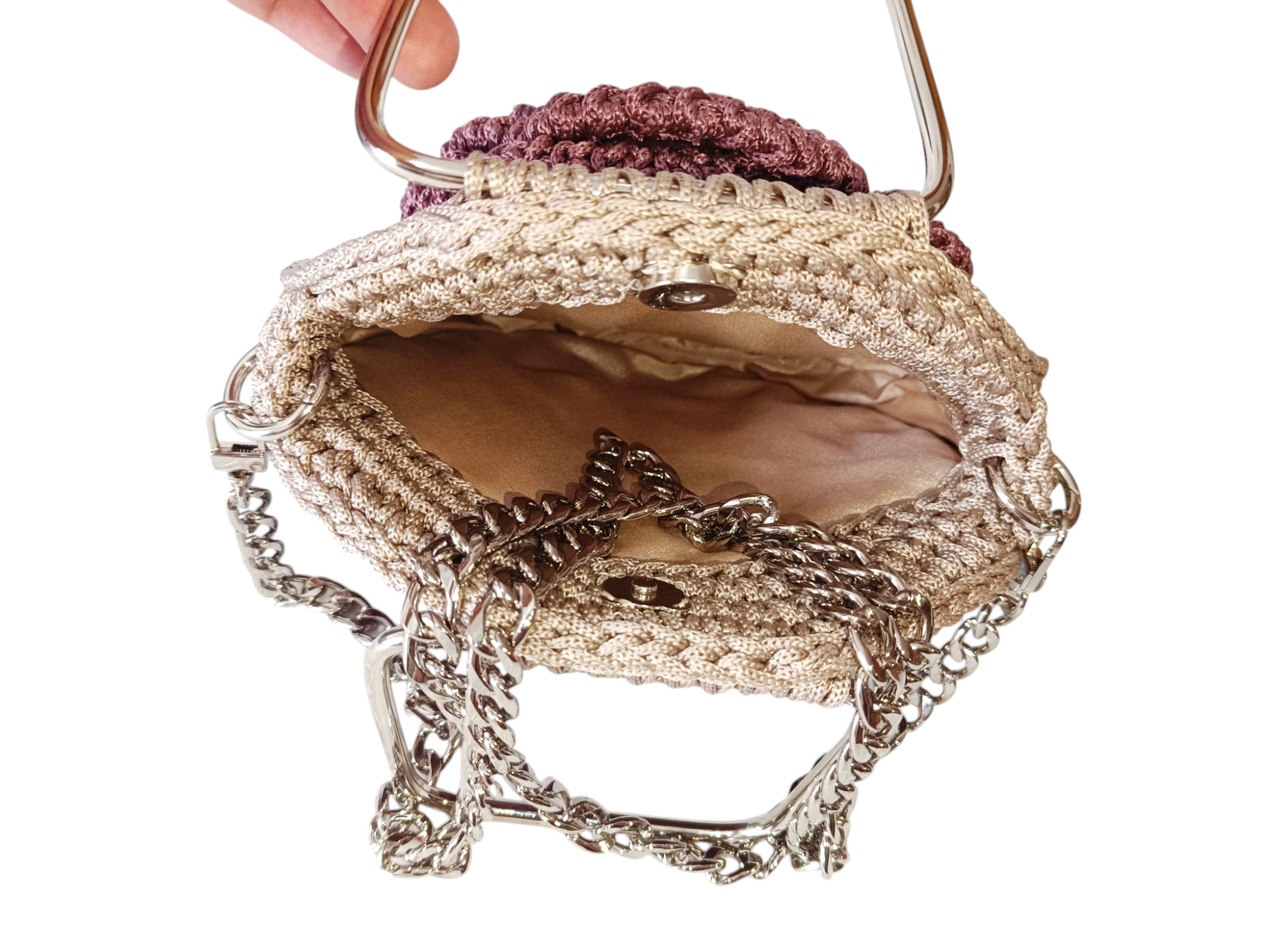 Bolso Flor Hecho a Mano con Diseño Floral Único. Accesorio Boho Chic, disponible en Nordestina.es