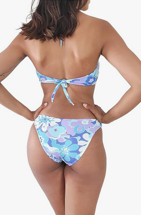 Bikini brasileño bandeau 2 piezas NORDESTINA, con abalorios exclusivos y ajuste ajustable. Hecho de 85% poliamida y 15% elastano, cómodo y sostenible.